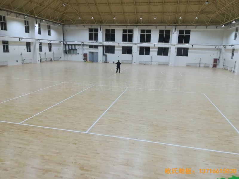 山東濟(jì)南歷城區(qū)小學(xué)運動木地板鋪裝案例