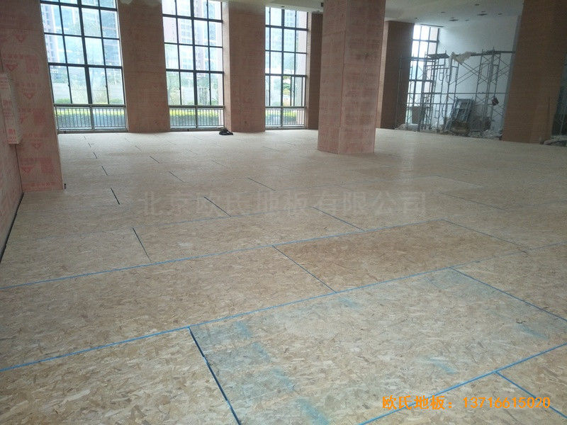 福建泉州海關(guān)橋南運(yùn)動(dòng)場(chǎng)體育地板鋪裝案例2