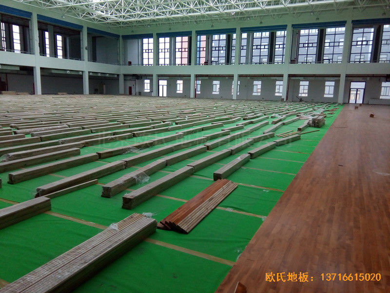 陜西安康職業技術學院籃球館體育地板鋪裝案例2