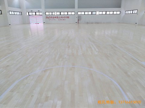 廣州金地香山湖小學(xué)籃球館運(yùn)動木地板